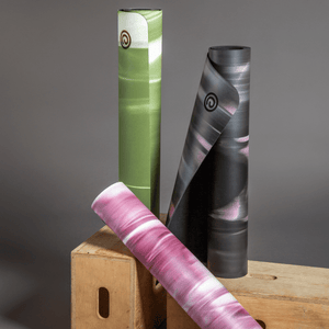 Tapete de Yoga em PU 4.5mm | PRO Colors Tie Dye - PRETO E ROSA